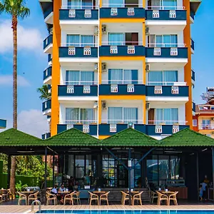 Hotel De Mare Family, Konakli